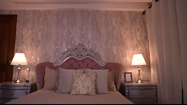 Snapshot of AngelineConnor chatting on 05-23-26, 11:09 AngelineConnor online show from 05-23-26, 11:09