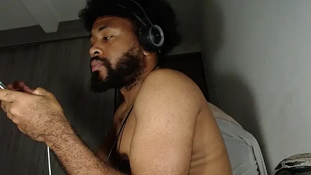 KaelMoreau online show from 03-08-25, 05:07