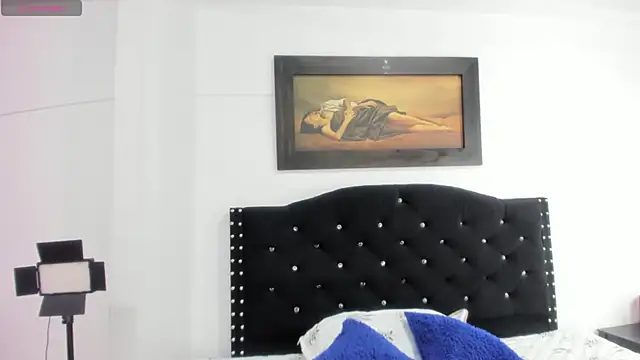 Vahiolet smith online show from 11-26-25, 02:01