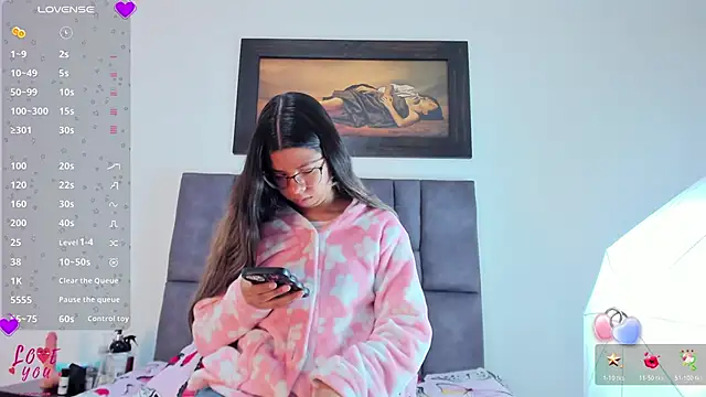 Vahiolet smith online show from 03-28-26, 03:17