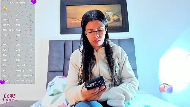 Vahiolet smith online show from 04-22-26, 03:09