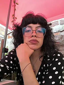 Snapshot of Fun_Everywhere chatting on 02-19-26, 03:41 Fun Everywhere online show from 02-19-26, 03:41