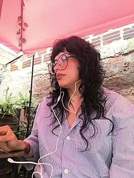 Snapshot of Fun_Everywhere chatting on 02-24-26, 01:42 Fun Everywhere online show from 02-24-26, 01:42