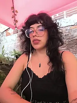 Snapshot of Fun_Everywhere chatting on 03-05-26, 09:55 Fun Everywhere online show from 03-05-26, 09:55