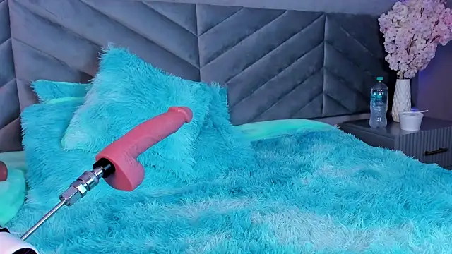 Snapshot of Ary_thompson__ chatting on 12-29-24, 09:30 Ary thompson online show from 12-29-24, 09:30