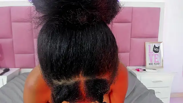 Snapshot of StormiHills chatting on 02-07-25, 05:52 StormiHills online show from 02-07-25, 05:52