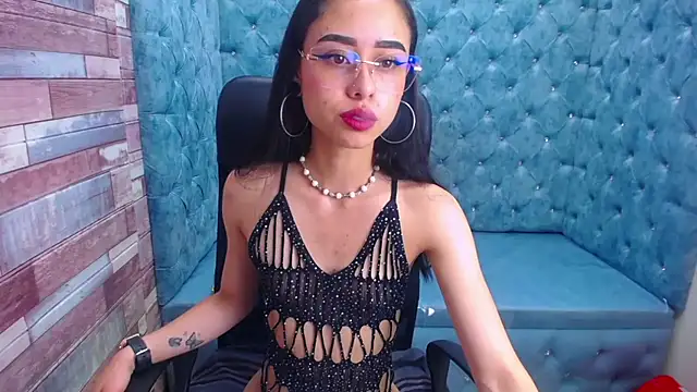 Snapshot of AnnySweett_ chatting on 01-30-25, 12:48 AnnySweett online show from 01-30-25, 12:48