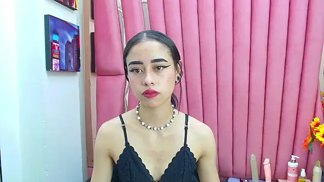 Snapshot of AnnySweett_ chatting on 02-17-25, 01:53 AnnySweett online show from 02-17-25, 01:53