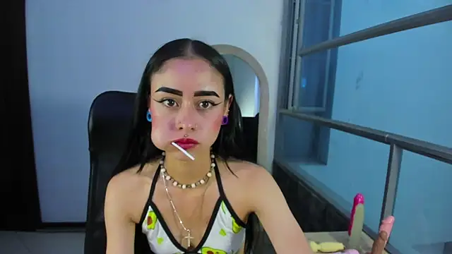 Snapshot of AnnySweett_ chatting on 09-11-25, 02:28 AnnySweett online show from 09-11-25, 02:28