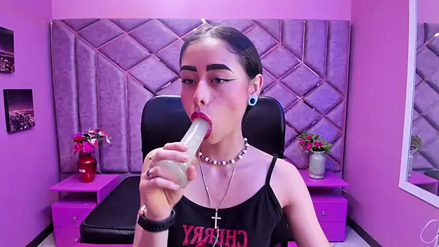 Snapshot of AnnySweett_ chatting on 10-04-25, 03:10 AnnySweett online show from 10-04-25, 03:10