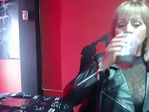 KLOE PIELL online show from 01-24-25, 05:21