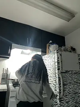 exoticmisfitt online show from 04-21-26, 09:26