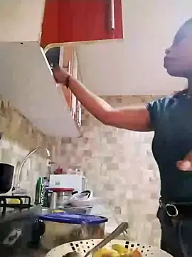 Snapshot of Lizeth_rey1 chatting on 12-19-24, 06:56 Lizeth rey1 online show from 12-19-24, 06:56