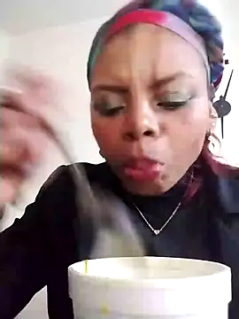 Snapshot of Lizeth_rey1 chatting on 12-26-24, 07:27 Lizeth rey1 online show from 12-26-24, 07:27