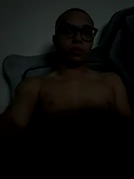 Snapshot of BubbaATL chatting on 12-05-24, 02:42 BubbaATL online show from 12-05-24, 02:42