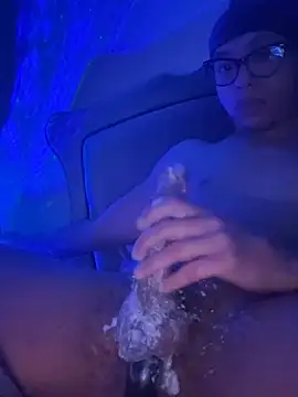 Snapshot of BubbaATL chatting on 01-22-25, 04:55 BubbaATL online show from 01-22-25, 04:55