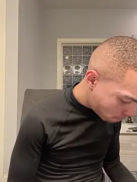 Snapshot of BubbaATL chatting on 10-28-25, 01:53 BubbaATL online show from 10-28-25, 01:53