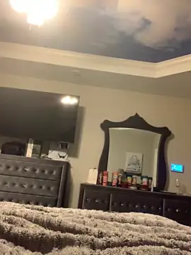 Snapshot of BubbaATL chatting on 11-16-25, 11:32 BubbaATL online show from 11-16-25, 11:32