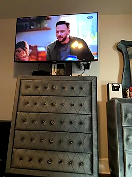 Snapshot of BubbaATL chatting on 11-28-25, 08:00 BubbaATL online show from 11-28-25, 08:00