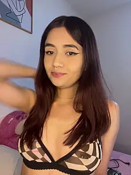 Snapshot of HallieLemon1 chatting on 01-05-25, 01:56 HallieLemon1 online show from 01-05-25, 01:56