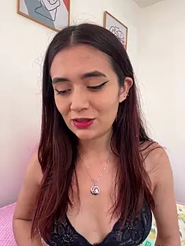 Snapshot of HallieLemon1 chatting on 02-21-25, 02:27 HallieLemon1 online show from 02-21-25, 02:27