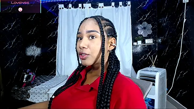 Snapshot of Hillary_queen chatting on 10-10-25, 12:37 Hillary queen online show from 10-10-25, 12:37