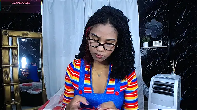 Snapshot of Hillary_queen chatting on 11-01-25, 12:29 Hillary queen online show from 11-01-25, 12:29