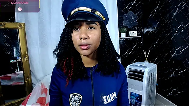 Snapshot of Hillary_queen chatting on 11-02-25, 12:51 Hillary queen online show from 11-02-25, 12:51