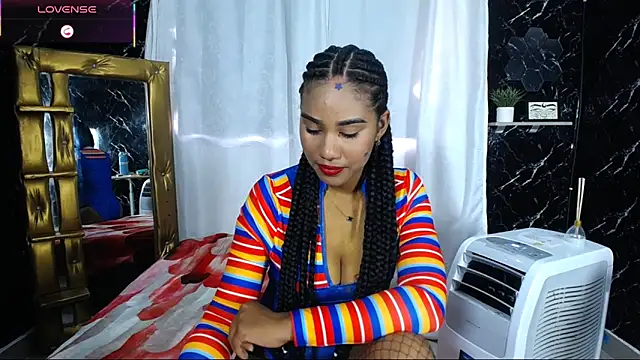 Snapshot of Hillary_queen chatting on 11-09-25, 06:06 Hillary queen online show from 11-09-25, 06:06