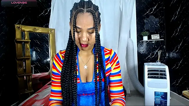 Snapshot of Hillary_queen chatting on 11-30-25, 12:31 Hillary queen online show from 11-30-25, 12:31