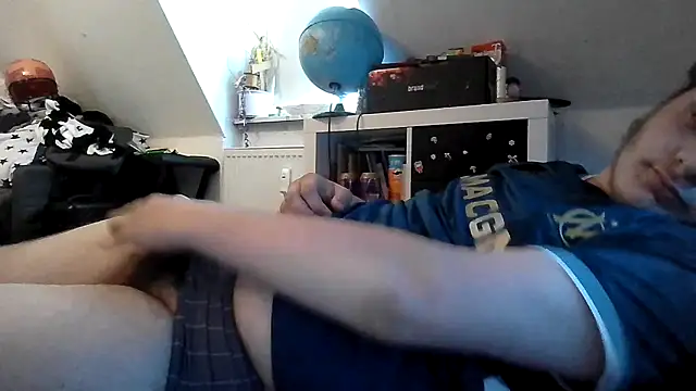 Nicolasjlhkjzl online show from 06-23-26, 04:16