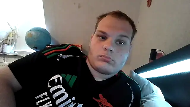 Nicolasjlhkjzl online show from 07-04-26, 10:10