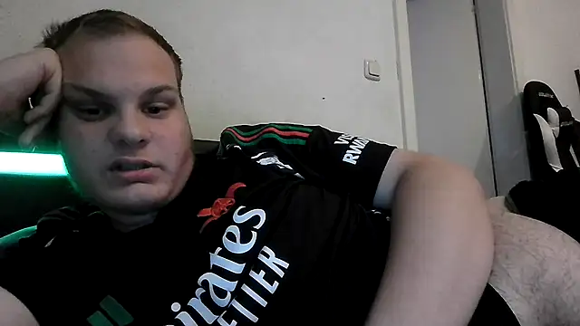 Nicolasjlhkjzl online show from 07-18-26, 09:13