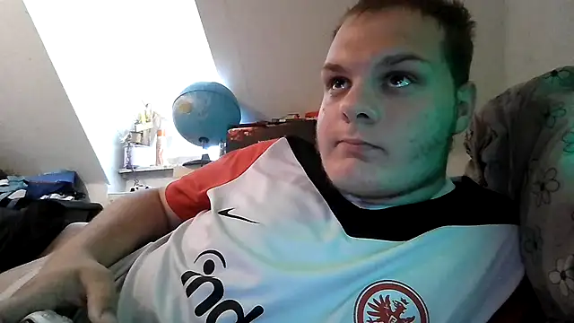 Nicolasjlhkjzl online show from 07-23-26, 02:37