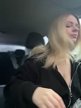 Love Bri online show from 12-17-25, 10:21