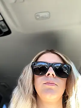 Love Bri online show from 04-10-26, 09:25