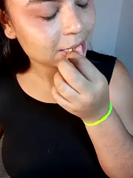 Cleo hills online show from 12-27-24, 04:10