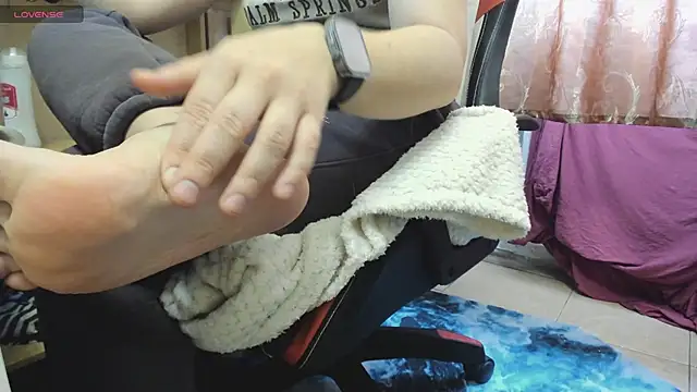 Snapshot of Queen_Sport chatting on 10-30-25, 07:32 Queen Sport online show from 10-30-25, 07:32