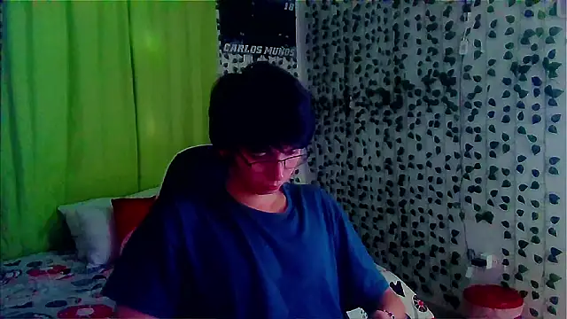 Snapshot of Andy_gray chatting on 02-07-26, 01:15 Andy gray online show from 02-07-26, 01:15