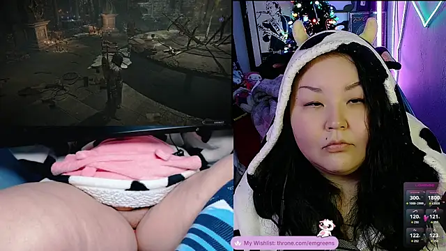 Snapshot of EmGreens chatting on 01-11-26, 05:23 EmGreens online show from 01-11-26, 05:23