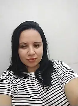 Snapshot of AdelinaJude chatting on 10-06-25, 11:57 AdelinaJude online show from 10-06-25, 11:57