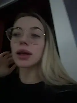 Snapshot of KylieJoyce chatting on 01-01-25, 01:47 KylieJoyce online show from 01-01-25, 01:47