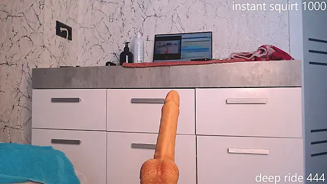 Snapshot of Simplegirl1997 chatting on 02-06-26, 07:23 Simplegirl1997 online show from 02-06-26, 07:23