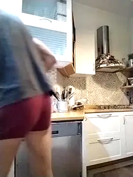 Snapshot of Frabox65 chatting on 10-04-25, 05:05 Frabox65 online show from 10-04-25, 05:05