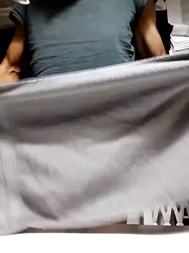 Snapshot of Frabox65 chatting on 10-13-25, 04:45 Frabox65 online show from 10-13-25, 04:45