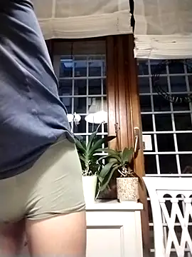 Snapshot of Frabox65 chatting on 02-16-26, 05:47 Frabox65 online show from 02-16-26, 05:47