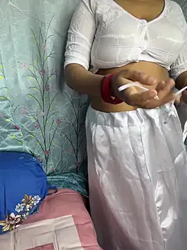 Snapshot of Monabby97 chatting on 04-13-26, 05:40 Monabby97 online show from 04-13-26, 05:40