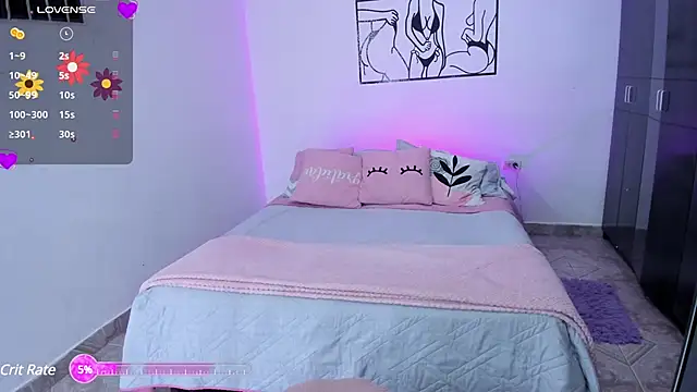 Snapshot of Tinylottie chatting on 12-24-24, 10:22 Tinylottie online show from 12-24-24, 10:22