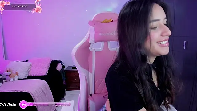 Snapshot of Tinylottie chatting on 10-07-25, 01:19 Tinylottie online show from 10-07-25, 01:19