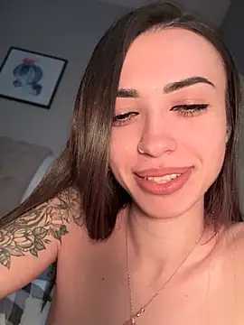 Snapshot of TinyMimi chatting on 01-22-25, 06:20 TinyMimi online show from 01-22-25, 06:20